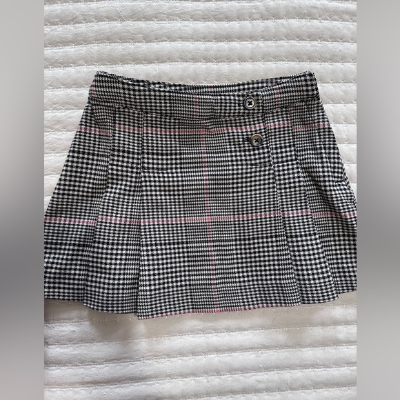 4T Bundle - Old Navy, H&M and Cynthia Rowley - Picture 5 of 16